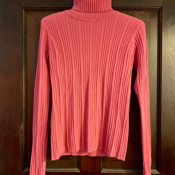 Pretty in pink Lord&Taylor cashmere sweater - Picture 2 of 6